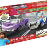 Micro Scalextric Racerbane - Ryans World - Street Chase - Inkl. 2 Biler - 1:64