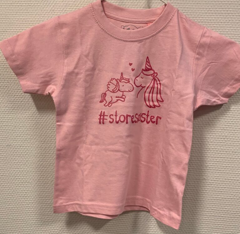 #Storesøster T-shirt S/S Enhjørning, Lyserød Med Pink Krystalina - Jeg skal være storesøster T-Shirt - Legekammeraten.dk