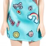 Barbie dukke med mint kjole