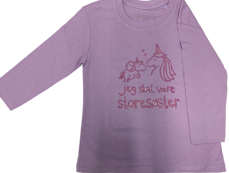 Jeg Skal Være Storesøster T-Shirt L/S, Lavender Med Lilla Krystalina Tryk - Jeg skal være storesøster T-Shirt - Legekammeraten.dk