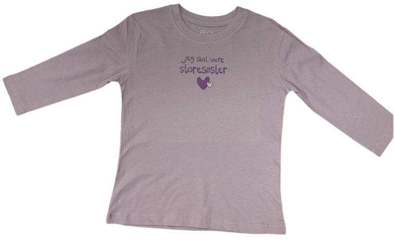 Jeg Skal Være Storesøster T-Shirt L/S, Lavender Med Lilla print - Jeg skal være storesøster T-Shirt - Legekammeraten.dk