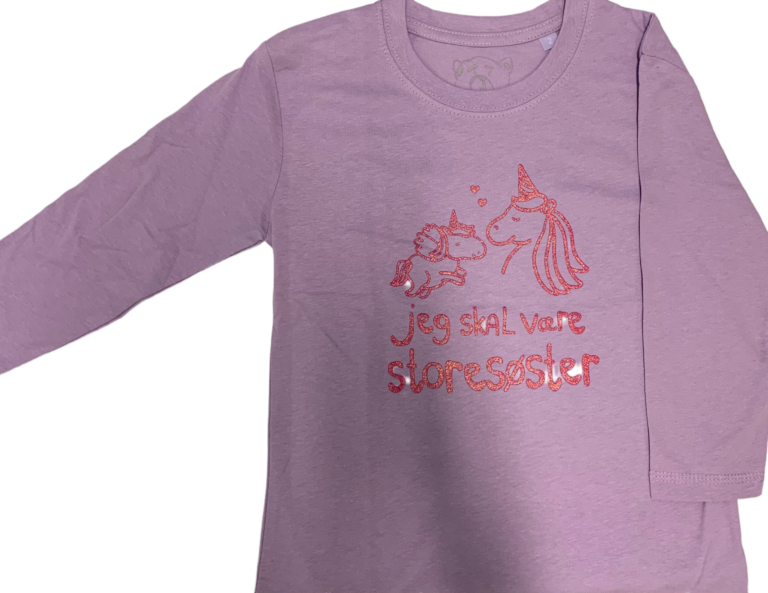 Jeg Skal Være Storesøster T-Shirt L/S, Lavender Med Pink Krystalina Tryk - Jeg skal være storesøster T-Shirt - Legekammeraten.dk